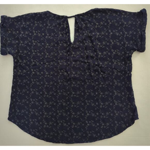 Democracy Embroidered Short Sleeve Navy Blue Keyhole Back Top Women's Size S EUC - Picture 6 of 6